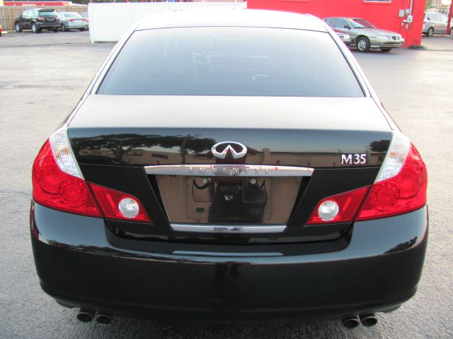 2006 Infiniti M35 2dr Cpe SRT8 Coupe