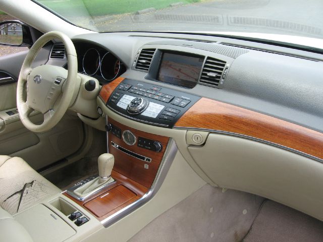 2006 Infiniti M35 2dr Cpe SRT8 Coupe