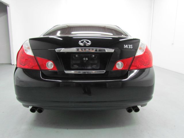 2007 Infiniti M35 2dr Cpe SRT8 Coupe