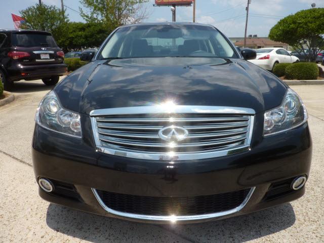 2010 Infiniti M35 Base