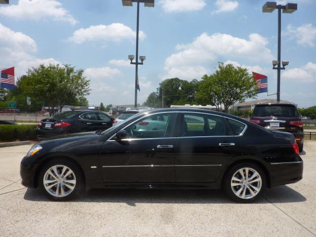 2010 Infiniti M35 Base