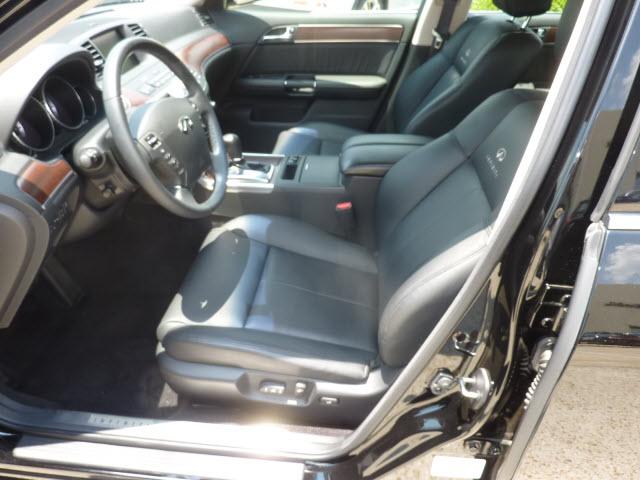 2010 Infiniti M35 Base