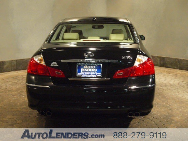 2010 Infiniti M35x Base