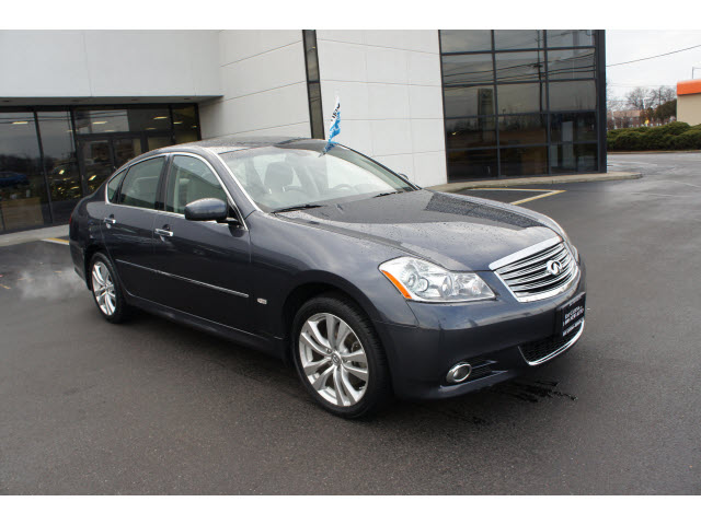 2010 Infiniti M35x Base