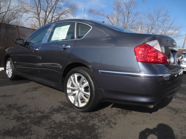 2010 Infiniti M35x Base