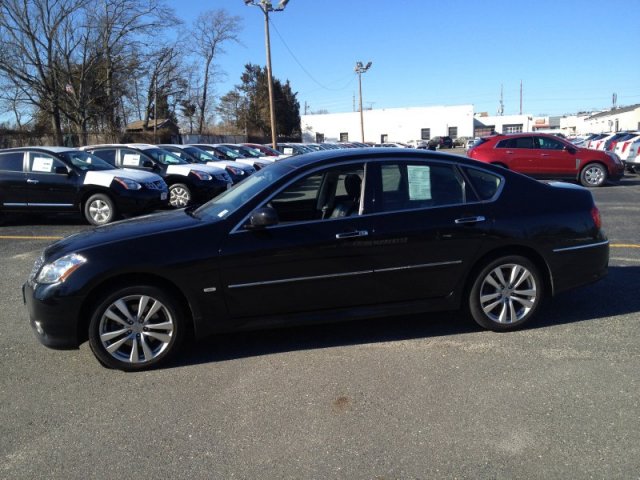 2010 Infiniti M35x Base