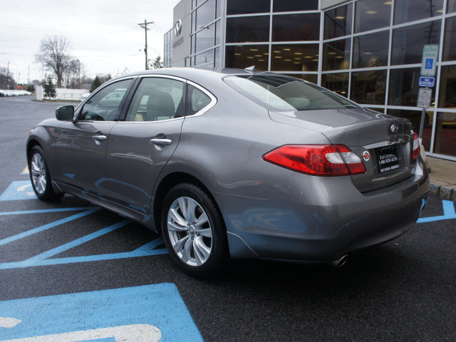 2011 Infiniti M37x Base