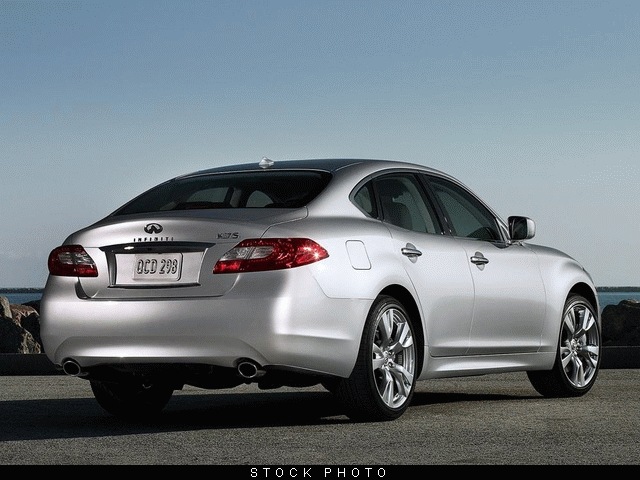 2011 Infiniti M37x Base