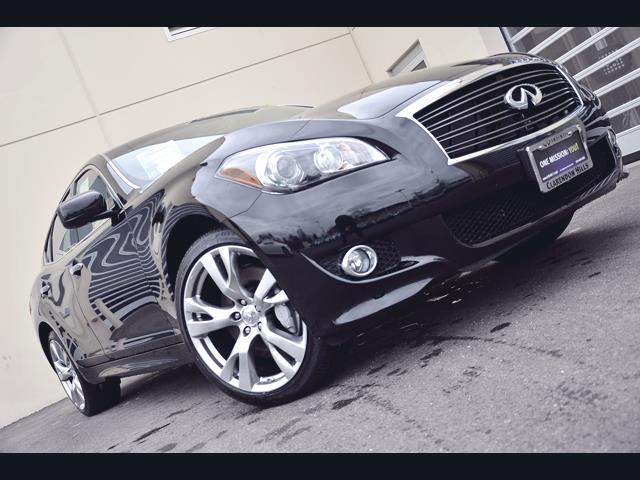 2013 Infiniti M37x SW2