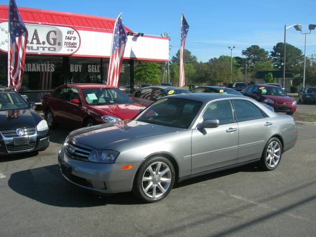 2003 Infiniti M45 Base