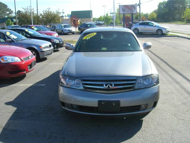 2003 Infiniti M45 Base