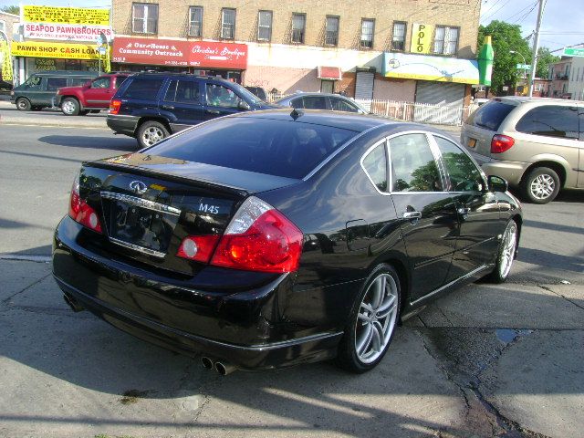 2006 Infiniti M45 Cross Tour EX-L SUV