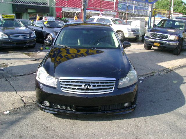 2006 Infiniti M45 Cross Tour EX-L SUV