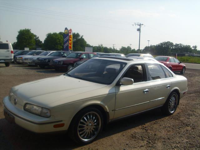 1991 Infiniti Q45 Dream RED