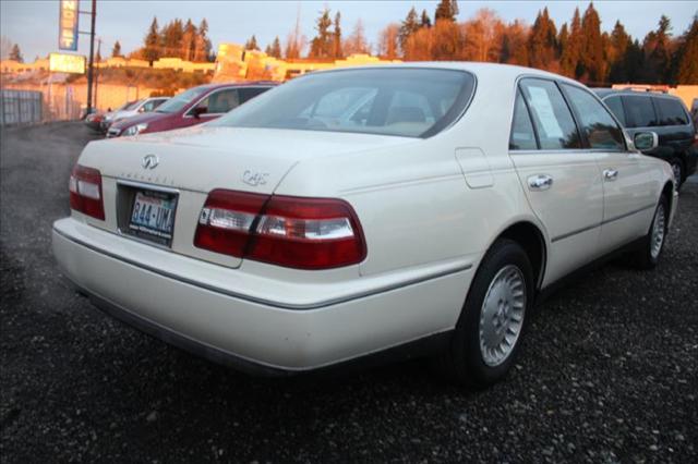 1997 Infiniti Q45 1500 EXT CAB 4X4