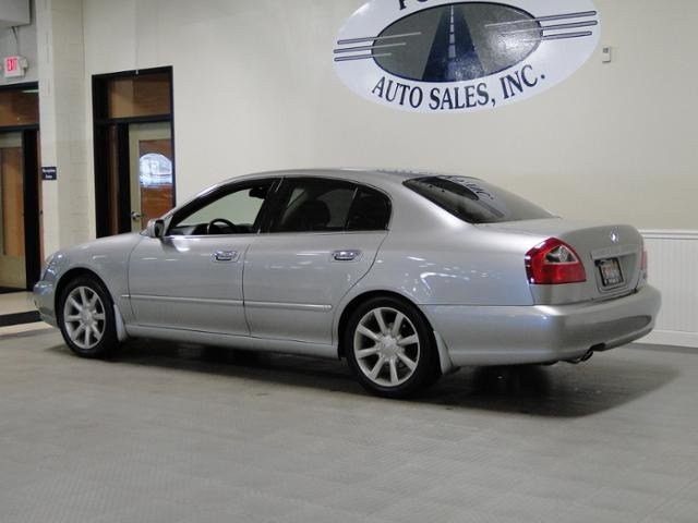 2002 Infiniti Q45 Base