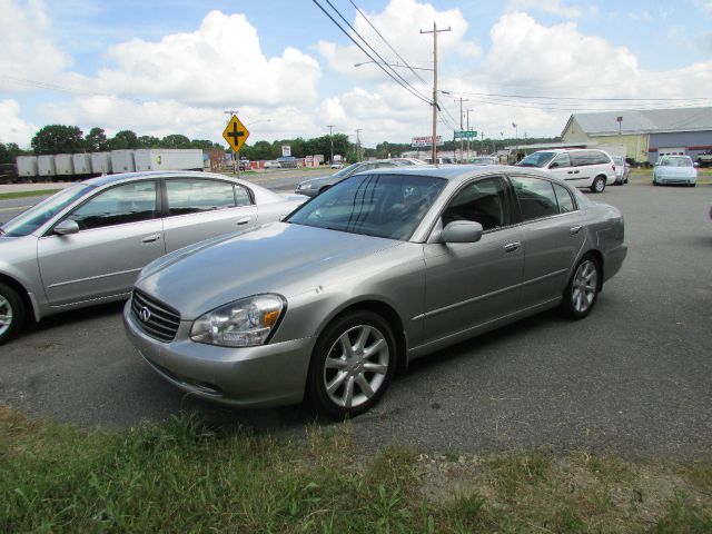 2002 Infiniti Q45 Base