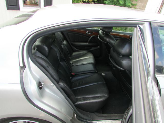 2002 Infiniti Q45 Base