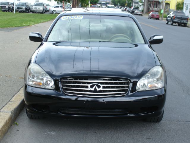 2002 Infiniti Q45 Base