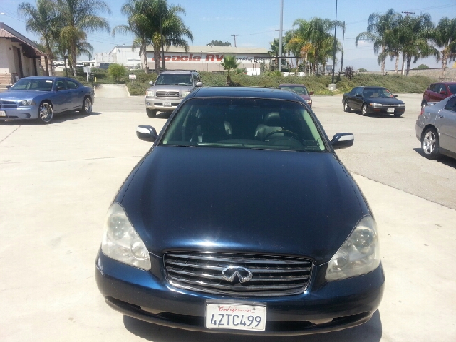 2002 Infiniti Q45 Base