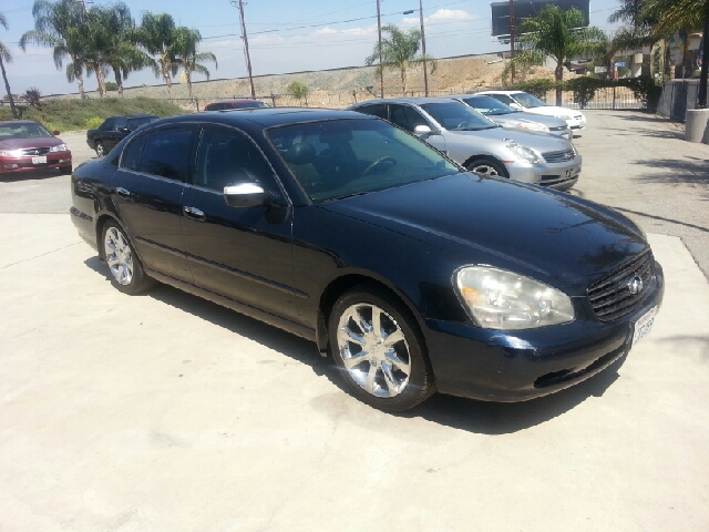 2002 Infiniti Q45 Base