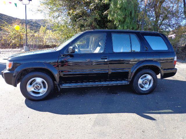 1998 Infiniti QX4 Base