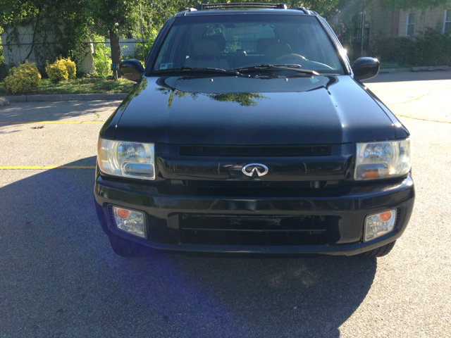 2001 Infiniti QX4 Ram 3500 Diesel 2-WD