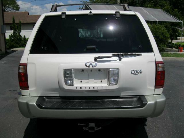 2001 Infiniti QX4 Ram 3500 Diesel 2-WD