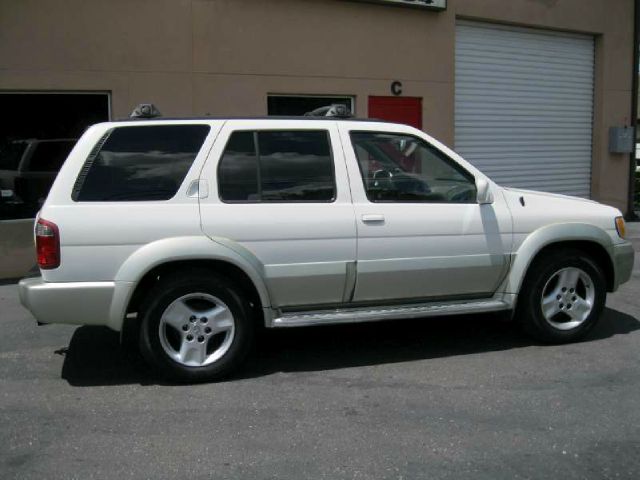 2001 Infiniti QX4 Ram 3500 Diesel 2-WD