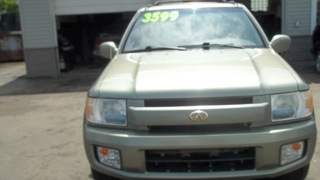 2001 Infiniti QX4 Ram 3500 Diesel 2-WD