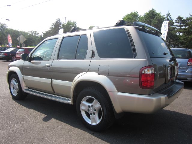 2001 Infiniti QX4 Ram 3500 Diesel 2-WD