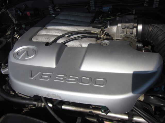 2001 Infiniti QX4 Ram 3500 Diesel 2-WD