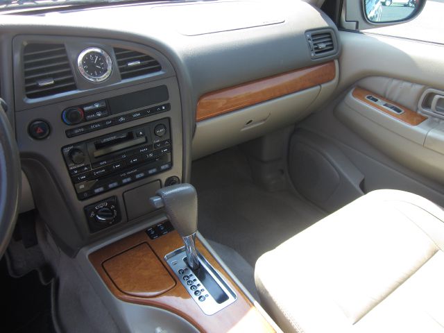 2001 Infiniti QX4 Ram 3500 Diesel 2-WD