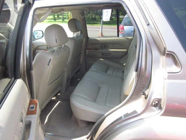 2001 Infiniti QX4 Ram 3500 Diesel 2-WD