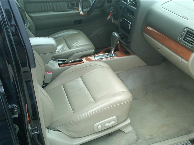 2002 Infiniti QX4 Unknown