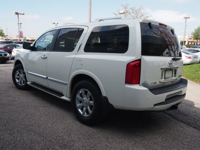 2004 Infiniti QX56 Base