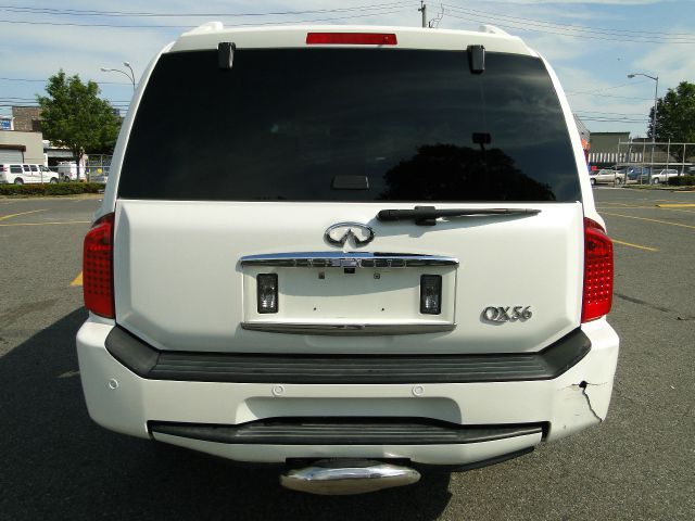 2004 Infiniti QX56 EX - DUAL Power Doors