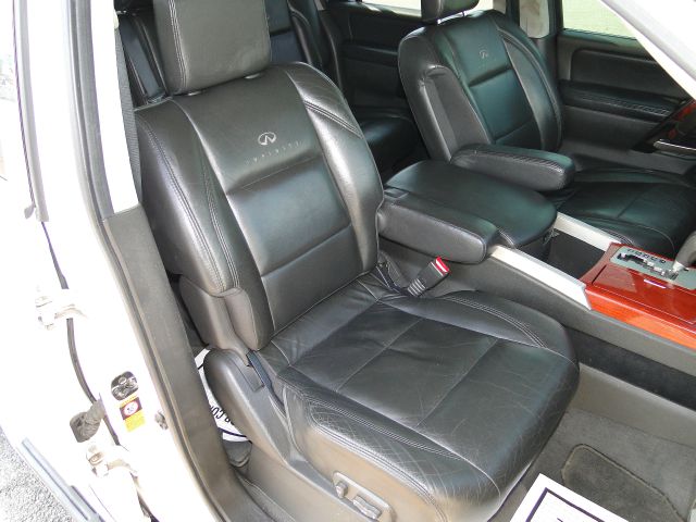 2004 Infiniti QX56 EX - DUAL Power Doors