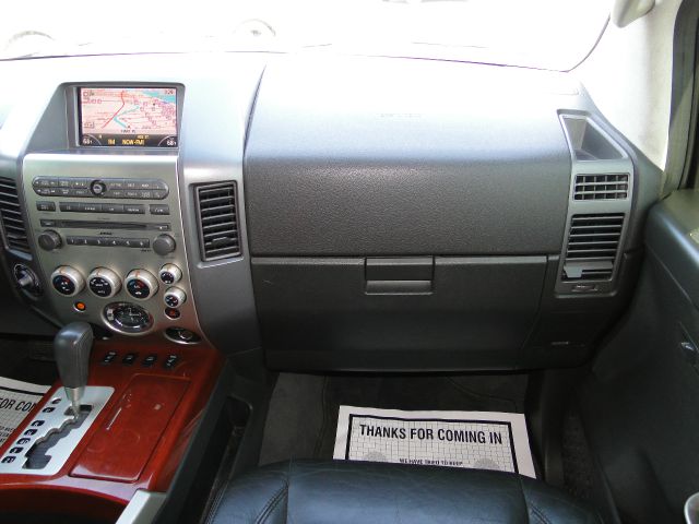 2004 Infiniti QX56 EX - DUAL Power Doors