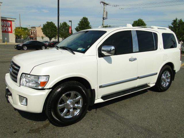 2004 Infiniti QX56 EX - DUAL Power Doors