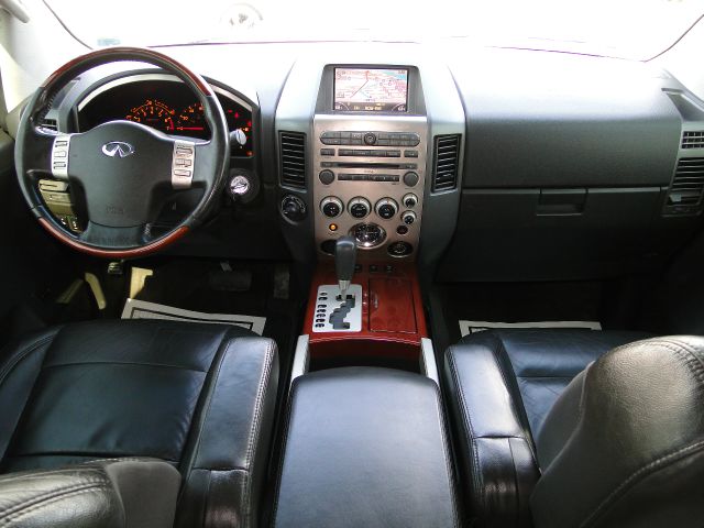 2004 Infiniti QX56 EX - DUAL Power Doors