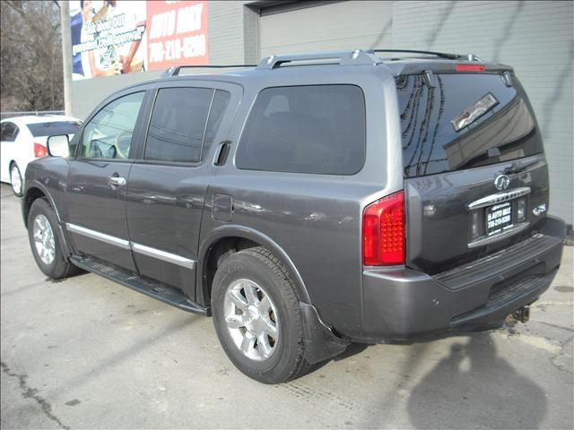 2005 Infiniti QX56 Base