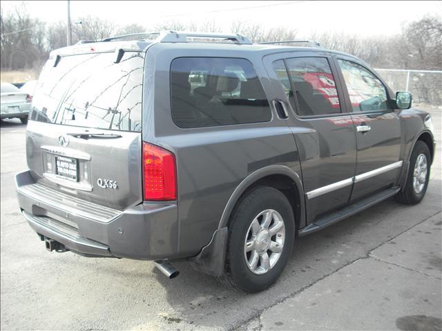 2005 Infiniti QX56 Base