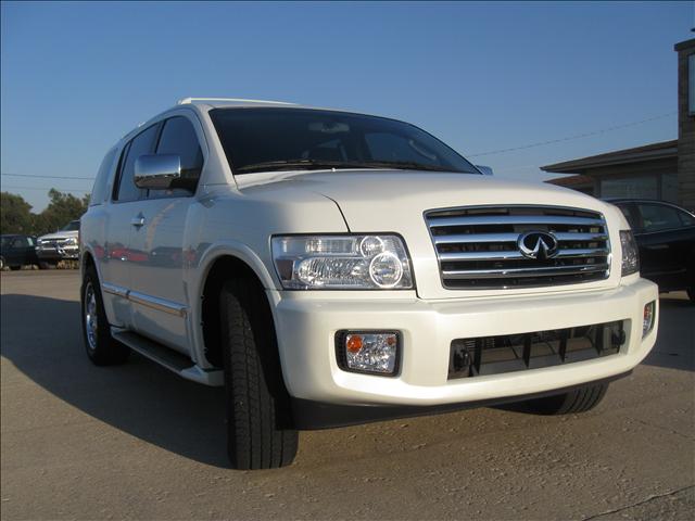 2005 Infiniti QX56 Base