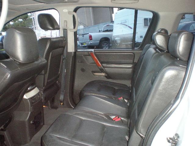 2005 Infiniti QX56 Base