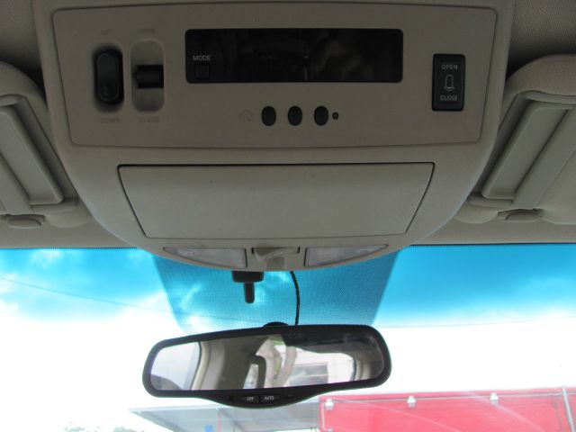 2005 Infiniti QX56 EX - DUAL Power Doors