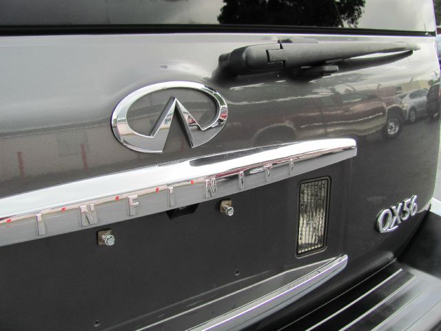 2005 Infiniti QX56 EX - DUAL Power Doors