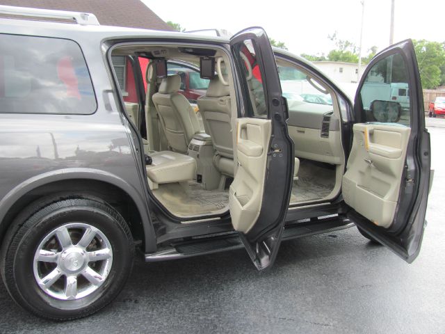 2005 Infiniti QX56 EX - DUAL Power Doors