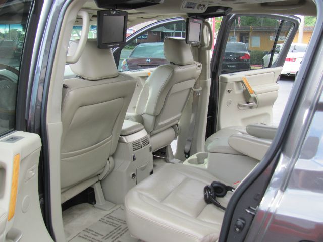 2005 Infiniti QX56 EX - DUAL Power Doors