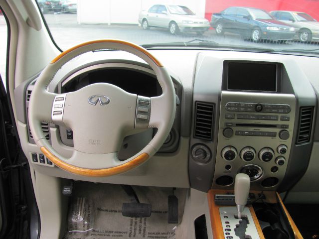 2005 Infiniti QX56 EX - DUAL Power Doors